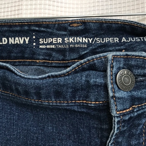 Old Navy Super Skinny Jeans - Picture 2 of 4